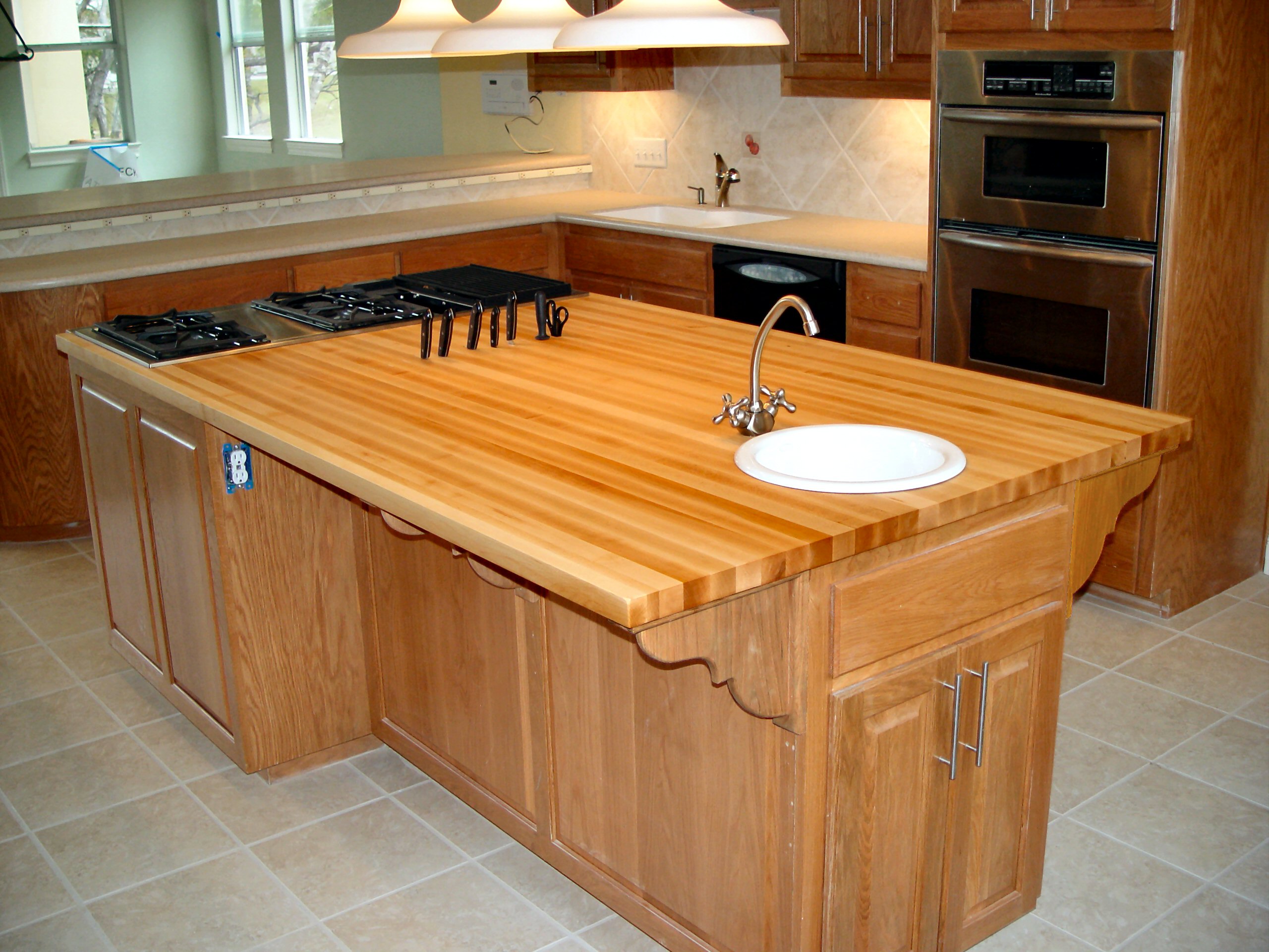 Custom Wood Countertop Options - Knife Storage