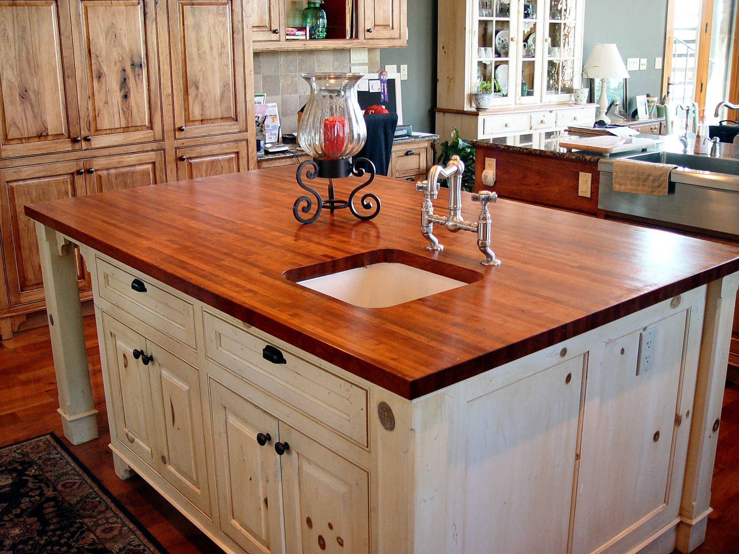 Integrated Cutting Board as a Butcher Block Island Countertop