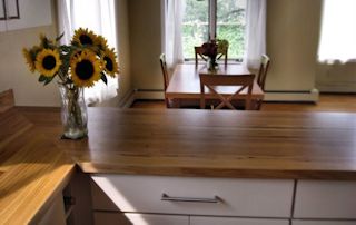 Mitre-Joint on a Pecan Wood Countertop. Edge Grain Construction with Waterlox finish