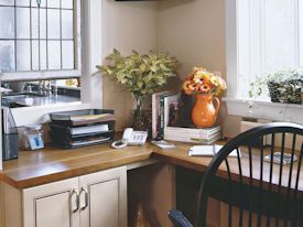 Pecan edge grain custom wood desk top.