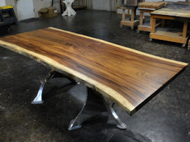 metal-base-table