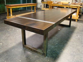 metal-base-table