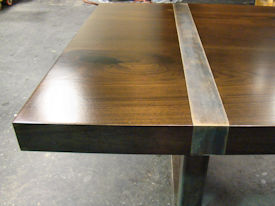 metal-base-table