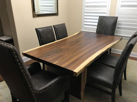 traditional-style-table
