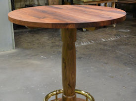 pedestal-style-table